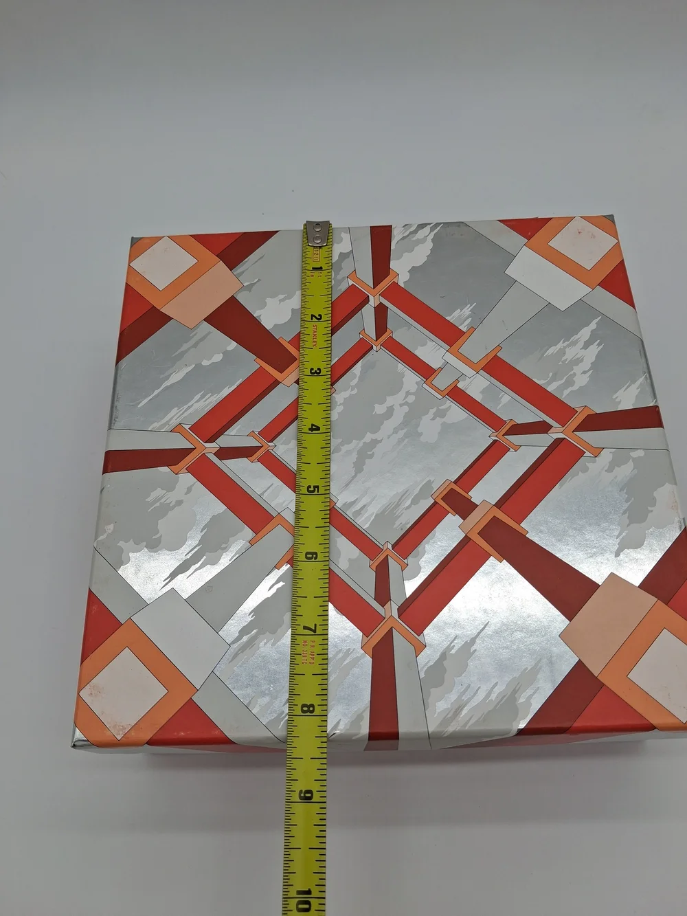 HERMÈS Paris Perspective Cassandre Illustrated Carré Presentation Box Cushion